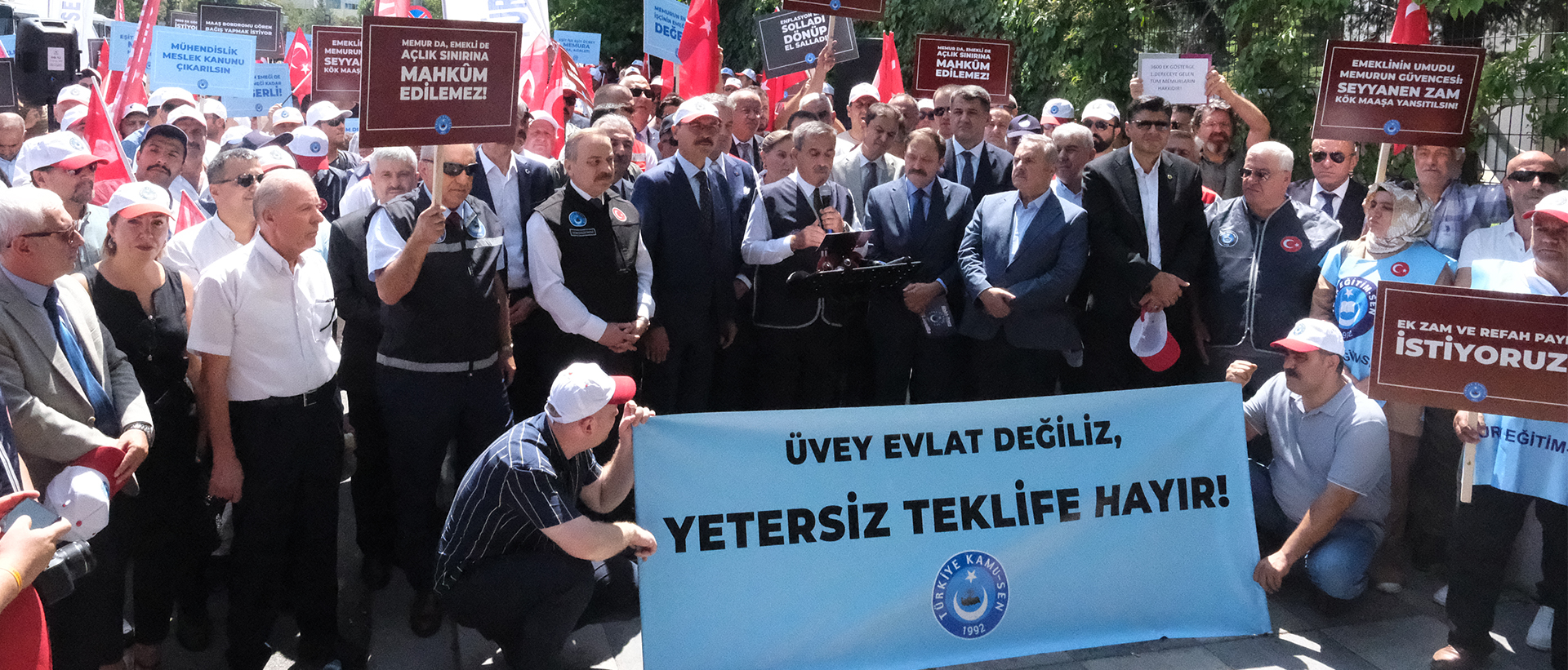 “YETERSİZ TEKLİFİ KABUL ETMİYORUZ” DİYEREK TÜM TÜRKİYE’DE ALANLARI DOLDURDUK