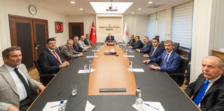 Çalışma ve Sosyal Güvenlik Bakanı Sayın Vedat Işıkhan’ı Ziyaret Ettik