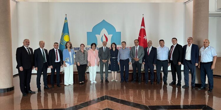 Uluslararası Avrasya Eğitim Sendikaları Birliği (UAESEB) 15. Temsilciler Kurulu Toplantısı Kazakistan’da Gerçekleştirildi.