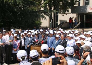 Çalışma Bakanlığı Önünde, Müzakere Edilebilir Bir Teklif İstedik!