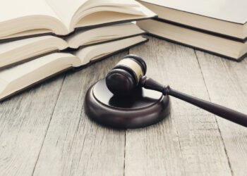 Haftalık Ders Çizelgelerinde Yapılan Değişikliği Yargıya Taşıdık.