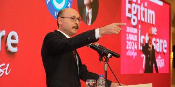 MÜLAKAT KAMUNUN TÜM ALANLARINDAN ÇIKARILMALIDIR.