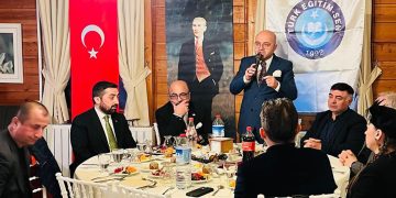 BAYRAMDA “KAMU ÇALIŞANLARINA İKRAMİYE” MÜJDESİ İSTİYORUZ.