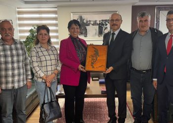 ULUS MESLEKİ VE TEKNİK ANADOLU LİSESİ KAPATILAMAZ!