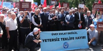 “YETERSİZ TEKLİFİ KABUL ETMİYORUZ” DİYEREK TÜM TÜRKİYE’DE ALANLARI DOLDURDUK